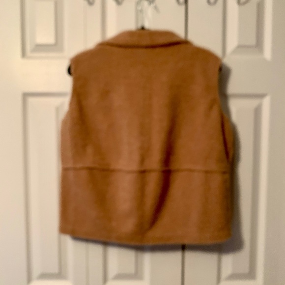 Faux fur teddy snap front vest (sm) - Picture 2 of 5